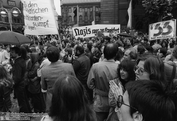 Demonstration gegen den NPD-Aufmarsch zum 17. Juni in Frankfurt am Main (17. Juni 1978)